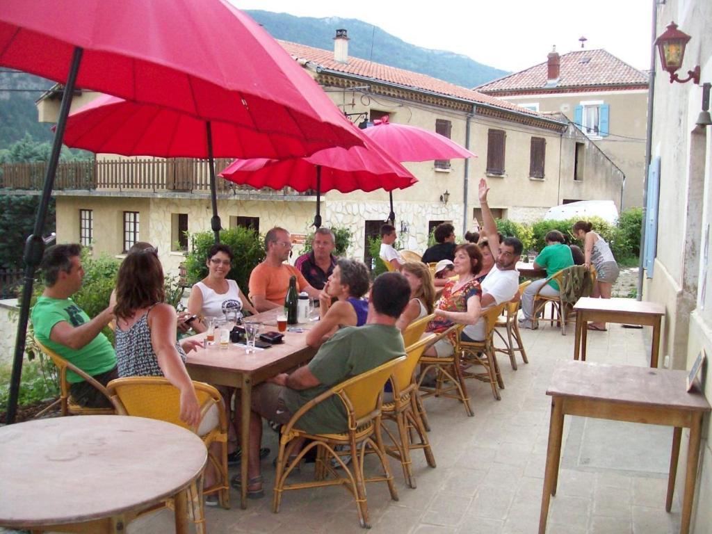 Le Vin De L'Ete Bed & Breakfast Ponet-et-Saint-Auban Exterior photo